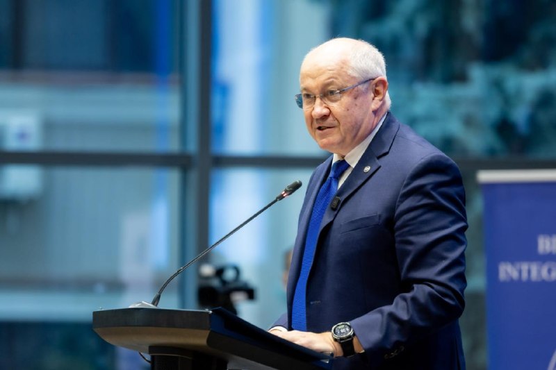 Премьер-министр Молдовы Александр Мунтяну на пресс-конференции