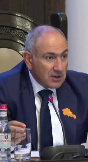 Никол Пашинян на пресс-конференции в Армении