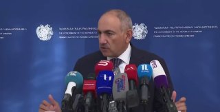 Никол Пашинян на пресс-конференции, Армения