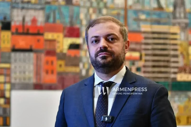 Министр экономики Армении Геворг Папоян представляет программу поддержки экспорта в ЕС.