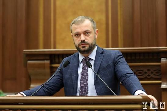 Геворг Папоян на пресс-конференции в Ереване