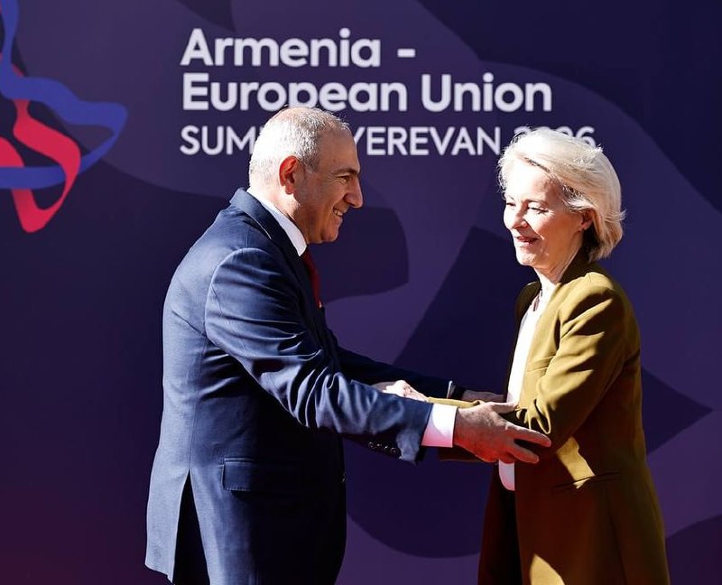 Урсула фон дер Лейен поздравляет Никола Пашиняна с победой на выборах в Армении