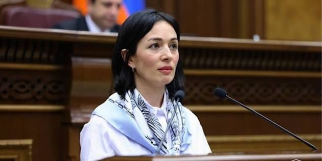 Министр образования Армении Жанна Андреасян