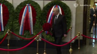 Владимир Путин на панихиде по экс-министру обороны РФ Сергею Иванову