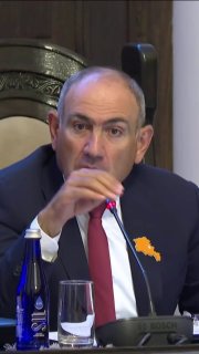 Премьер-министр Армении Никол Пашинян выступает