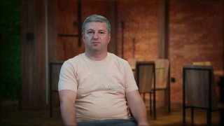 Армен Папян с сыром в селе Урут Лорийской области