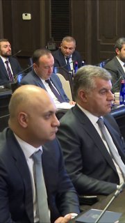 Никол Пашинян выступает на предвыборном мероприятии в Армении