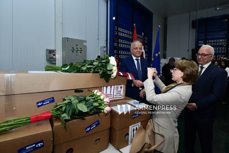 Первая партия роз из Армении экспортирована в Латвию