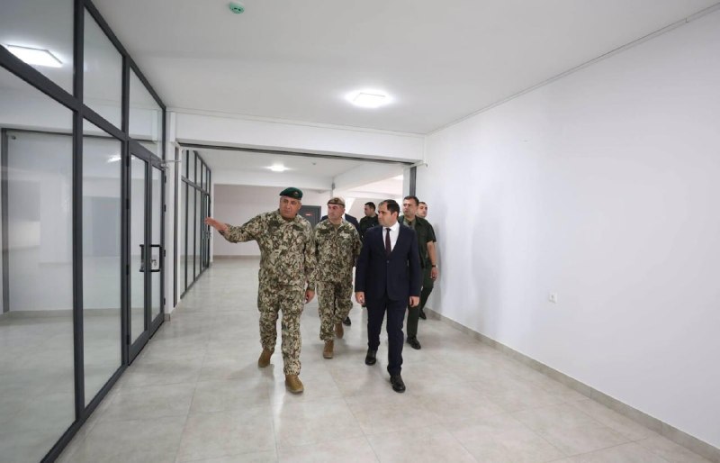 Сурен Папикян на открытии корпуса штаба учебного центра Минобороны Армении