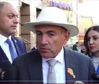 Никол Пашинян на пресс-конференции в Армении