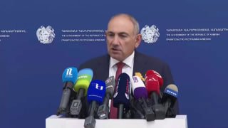 Никол Пашинян выступает с заявлением о ситуации в Национальном собрании Армении
